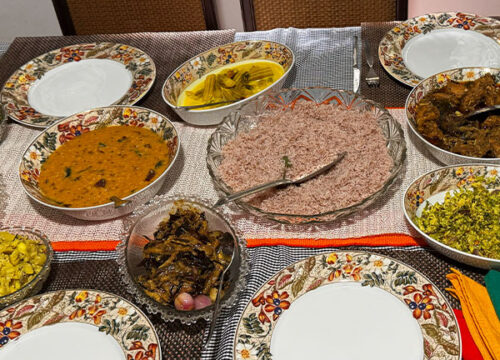 Sri Lankan Curry Cooking with a Local Family (Family Friendly)