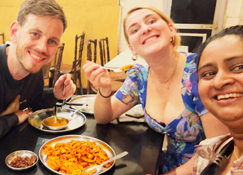 Locals' Favorite Food Tour (Street Food Tour)